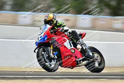 media/Apr-18-2025-TrackDaz (Fri) [[45f5874c44]]/B Group/Session 4 (Turn 6 - Outside)/